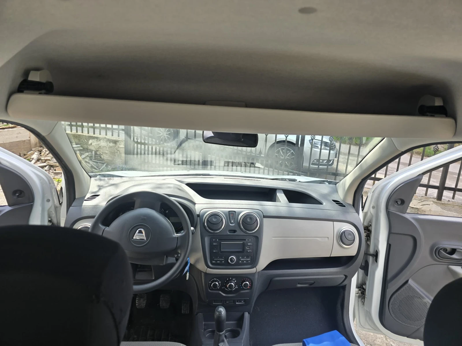 Dacia Dokker, снимка 10 - Автомобили и джипове - 54193937