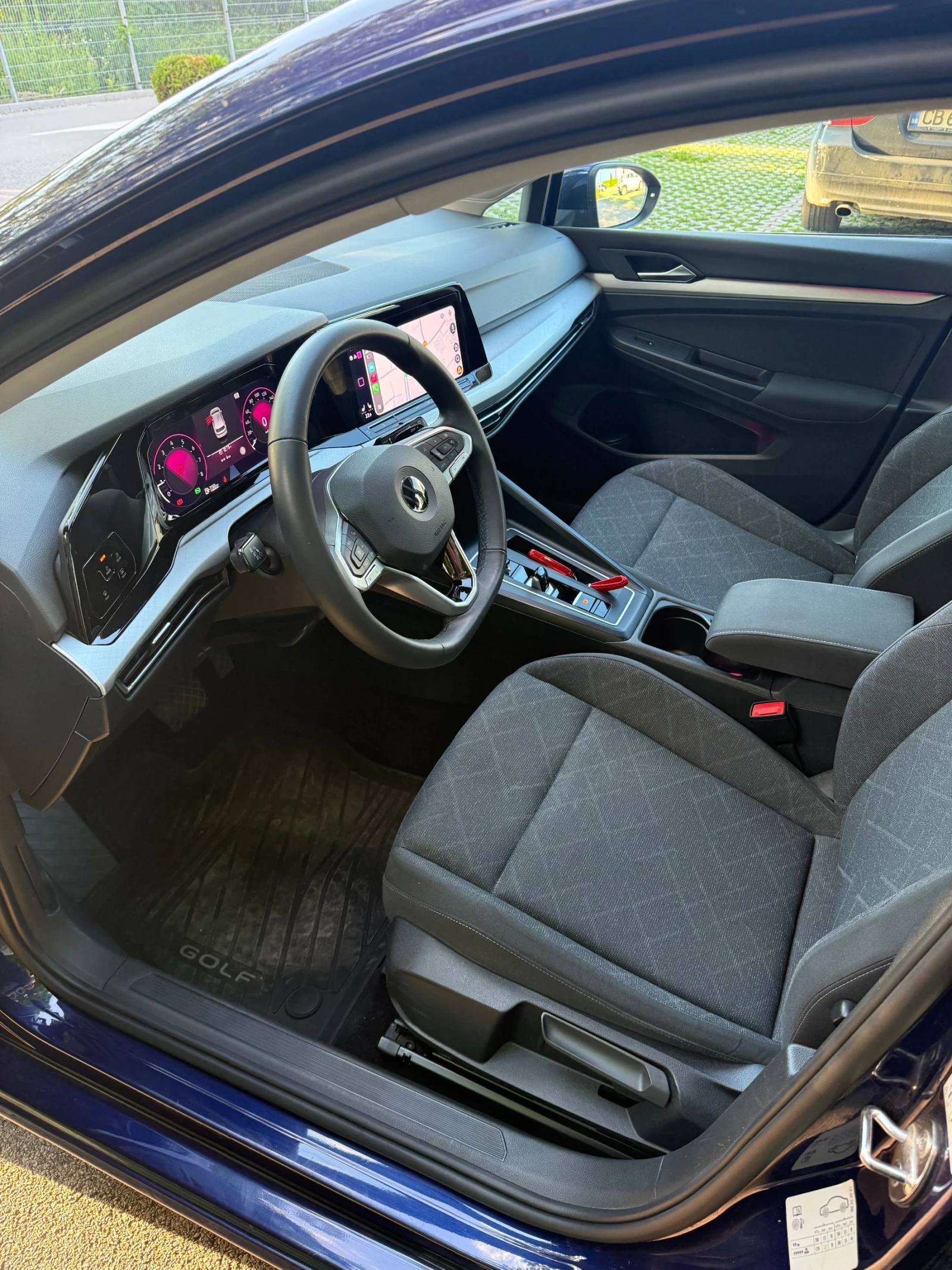 VW Golf 1.5 eTSI , снимка 13 - Автомобили и джипове - 54682790