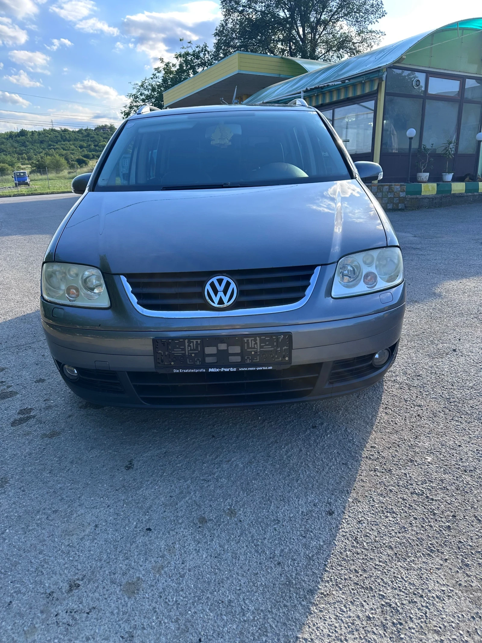 VW Touran 1.9 TDI BKC, снимка 2 - Автомобили и джипове - 54693216