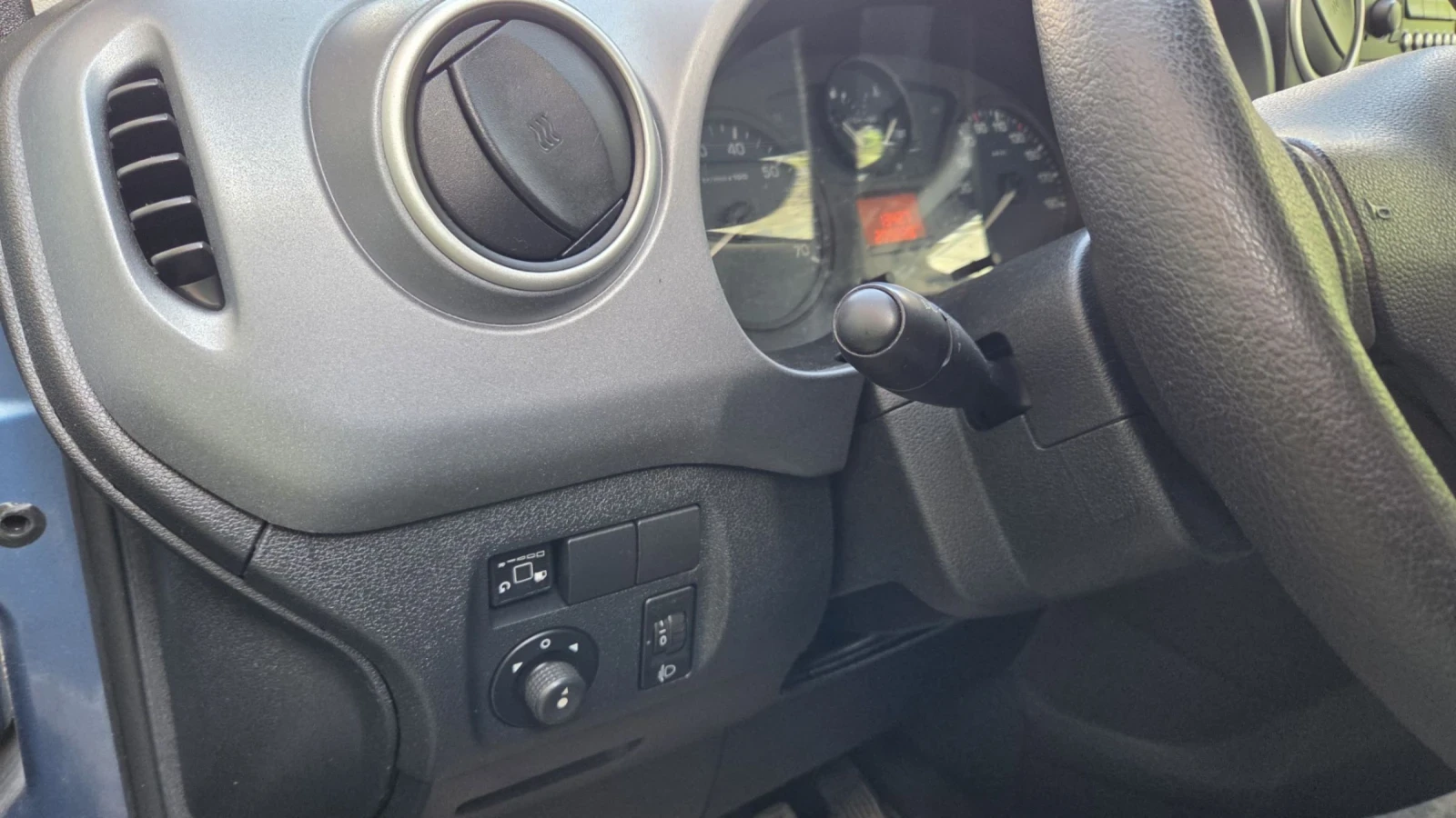 Citroen Berlingo, снимка 6 - Автомобили и джипове - 54754764