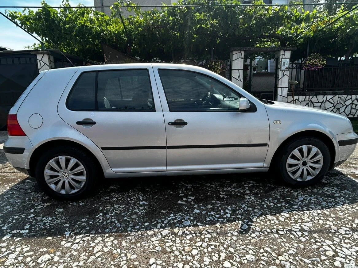 VW Golf, снимка 3 - Автомобили и джипове - 55135748