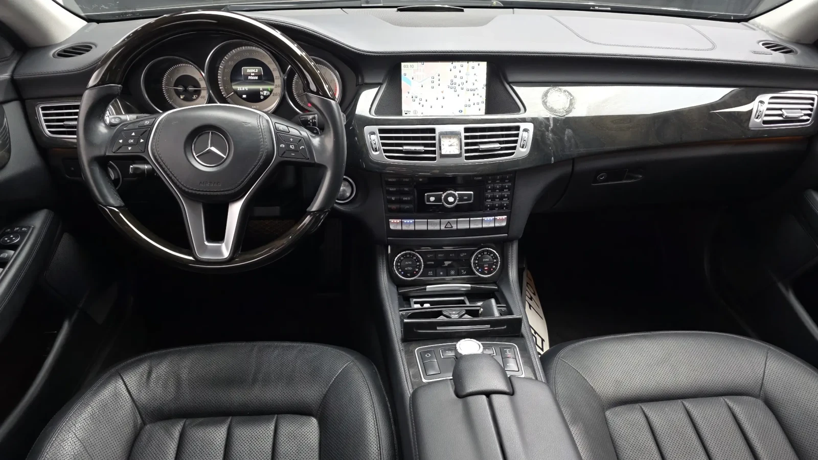 Mercedes-Benz CLS 350 AMG PACK/PANORAMA/CAM/ОБДУХ/ПОДГРЕВ/FULL, снимка 6 - Автомобили и джипове - 55219262