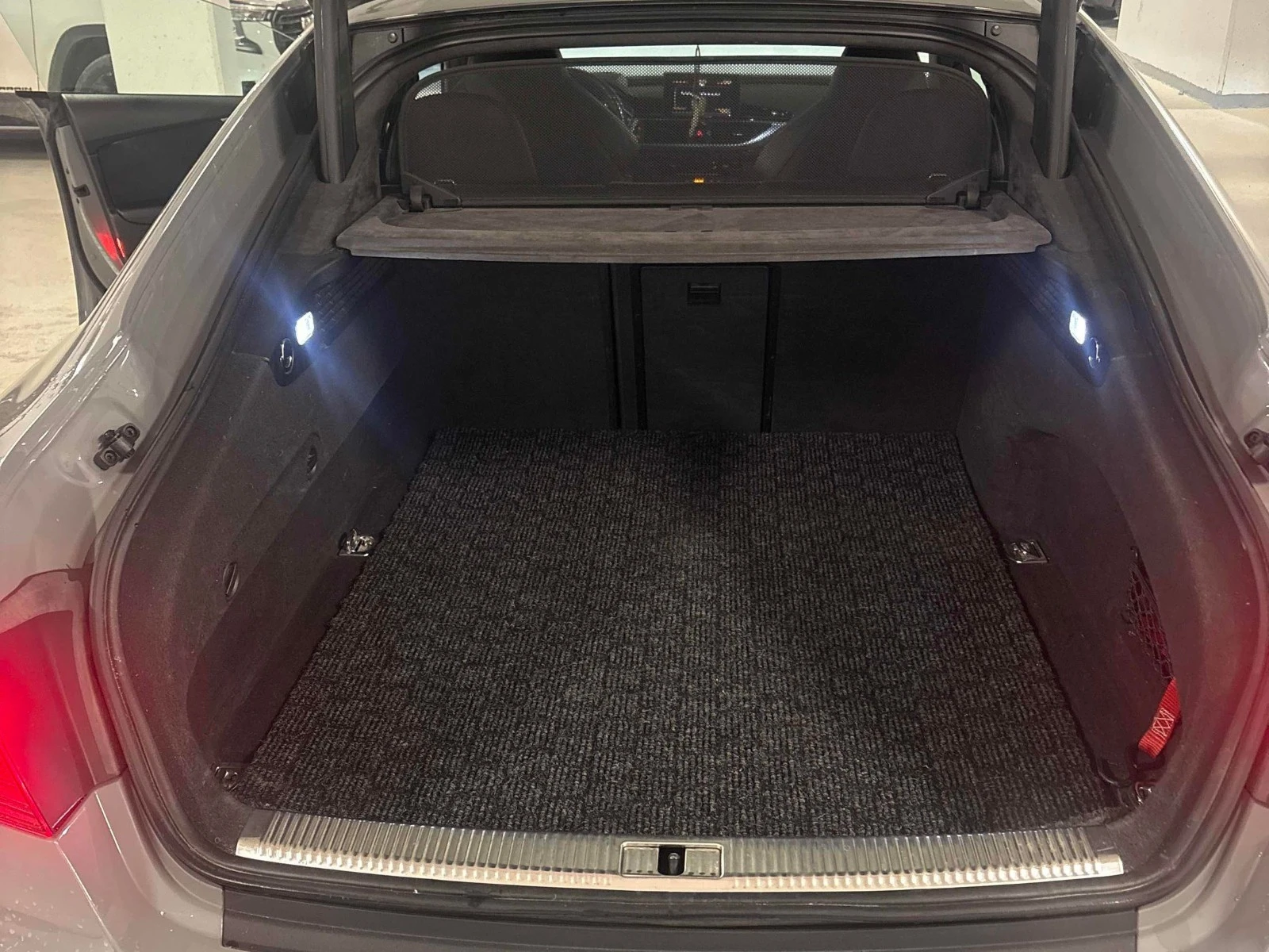 Audi Rs7 PERFORMANCE ЦЕНА ДО БЪЛГАРИЯ АВТОКРЕДИТ, снимка 13 - Автомобили и джипове - 55616328