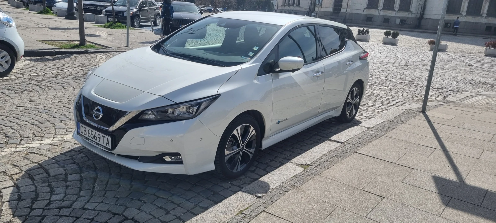 Nissan Leaf  Tekna, BOSE, Pro Pilot, снимка 2 - Автомобили и джипове - 55801649