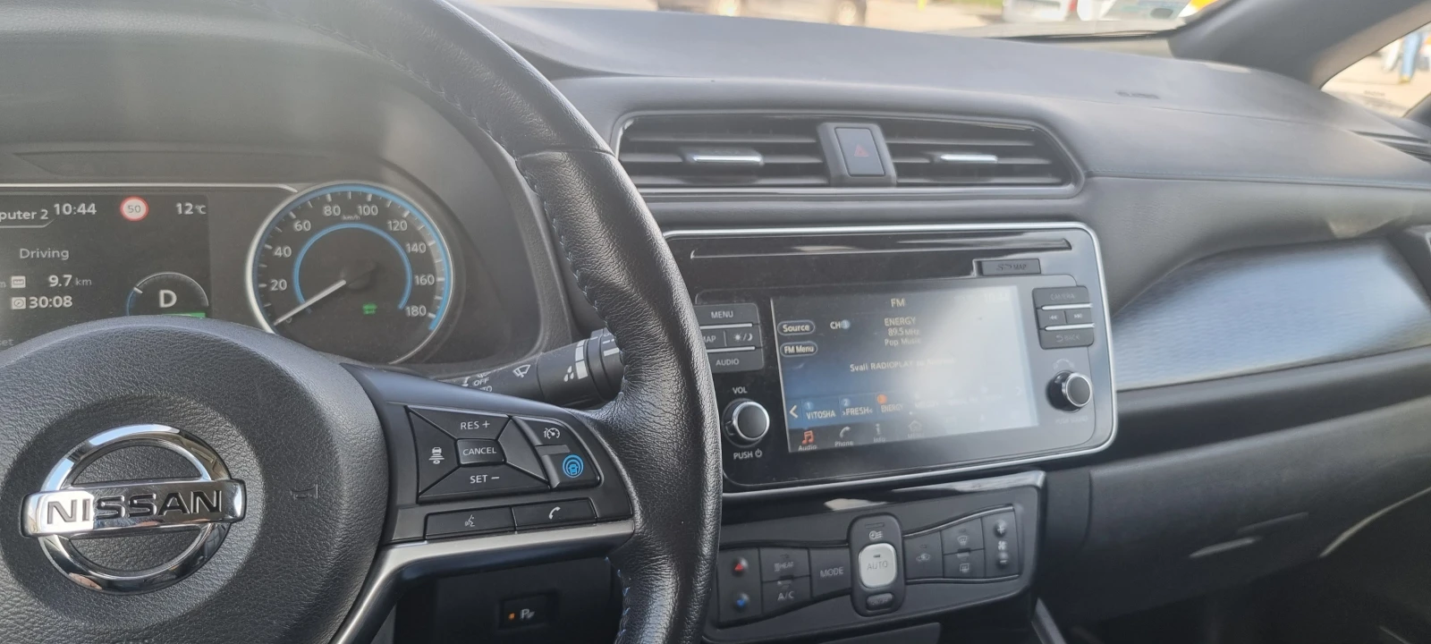 Nissan Leaf  Tekna, BOSE, Pro Pilot, снимка 6 - Автомобили и джипове - 55801649