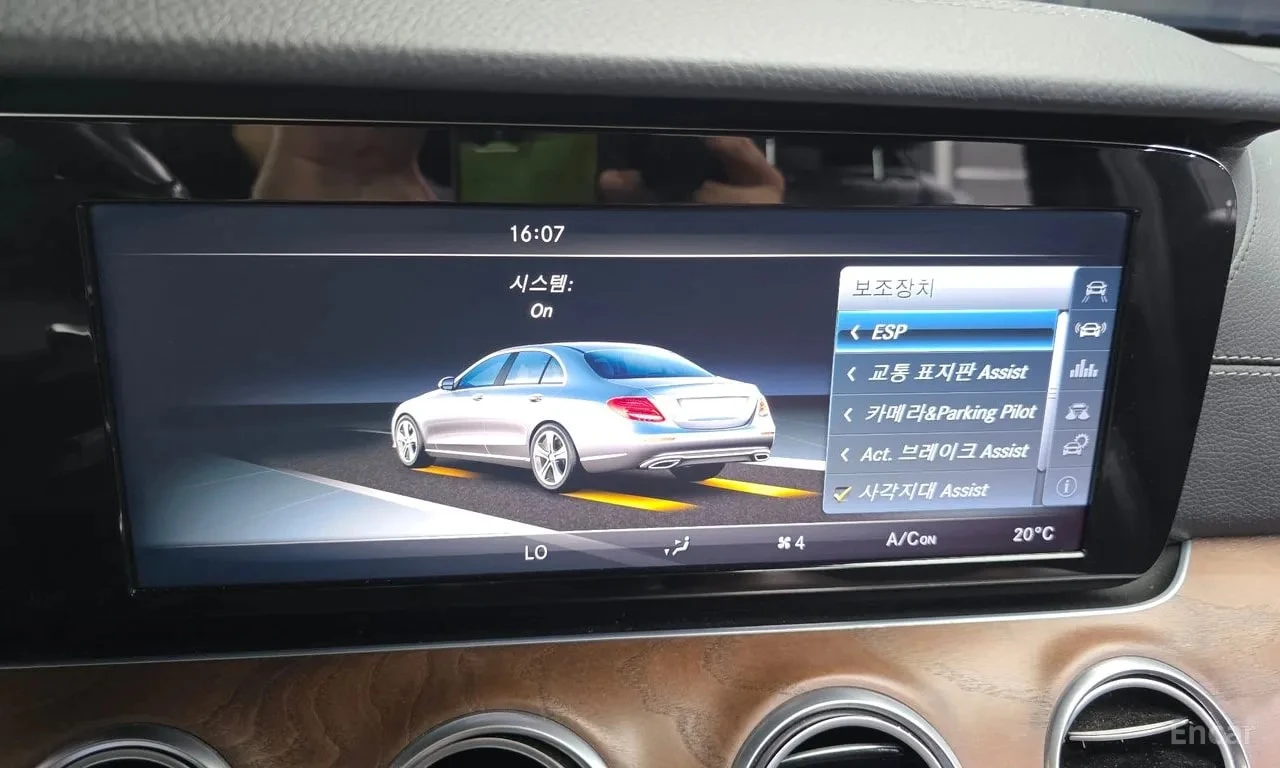Mercedes-Benz E 220 * E220d Exclusive * ЦЕНА ДО БГ, снимка 15 - Автомобили и джипове - 55876792