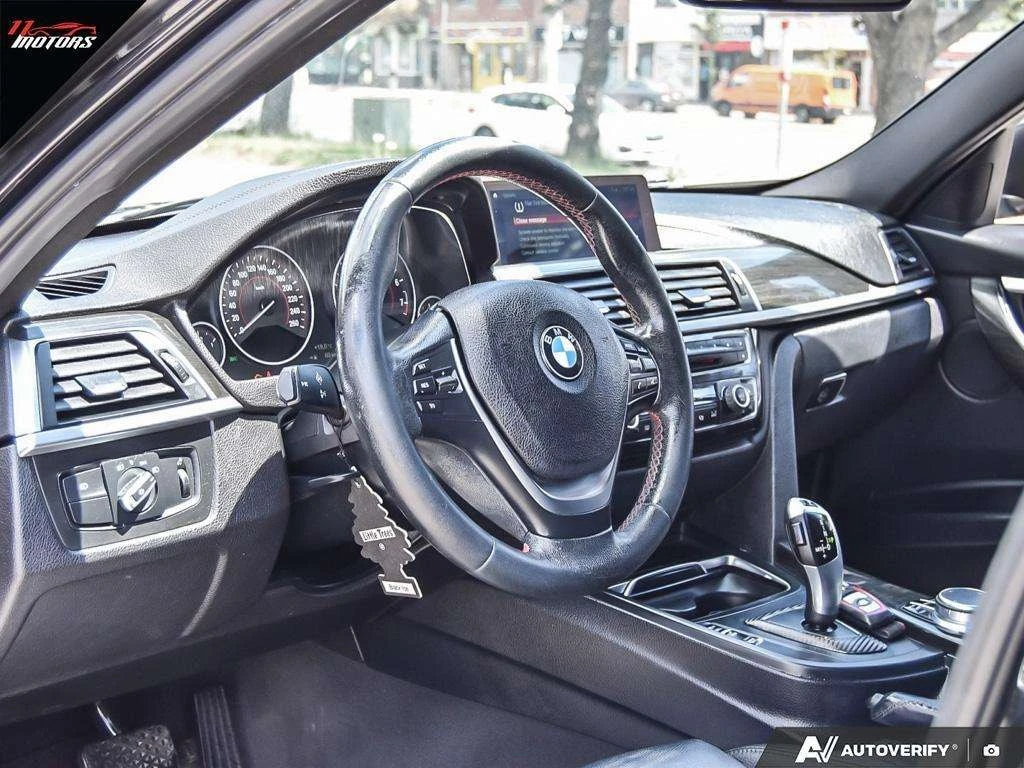 BMW 330 i xDrive Sedan| AMBIENT| ПОДГРЕВИ| ПАНОРАМА| , снимка 13 - Автомобили и джипове - 56099712