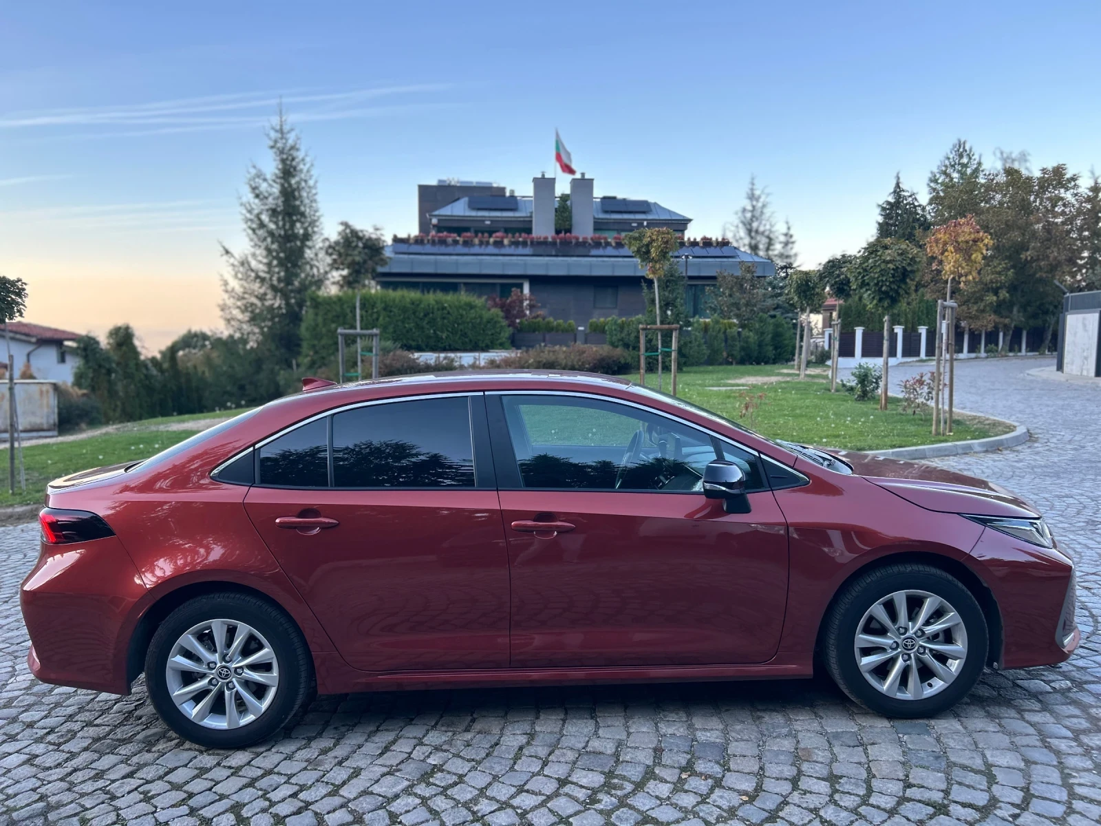 Toyota Corolla Executive , снимка 6 - Автомобили и джипове - 56384155