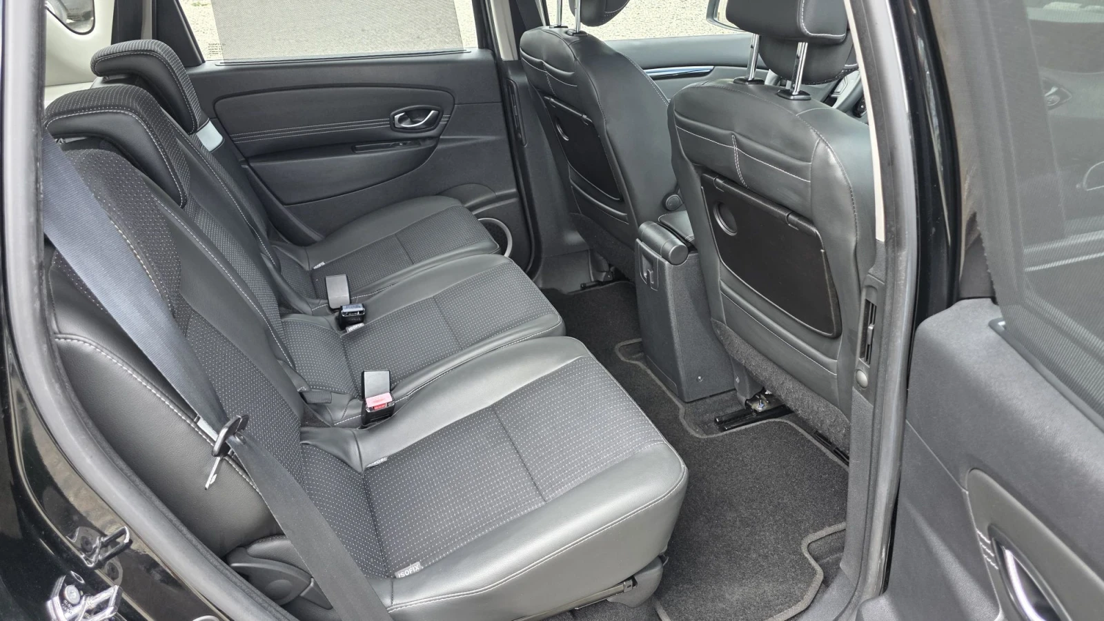 Renault Scenic, снимка 13 - Автомобили и джипове - 56532651