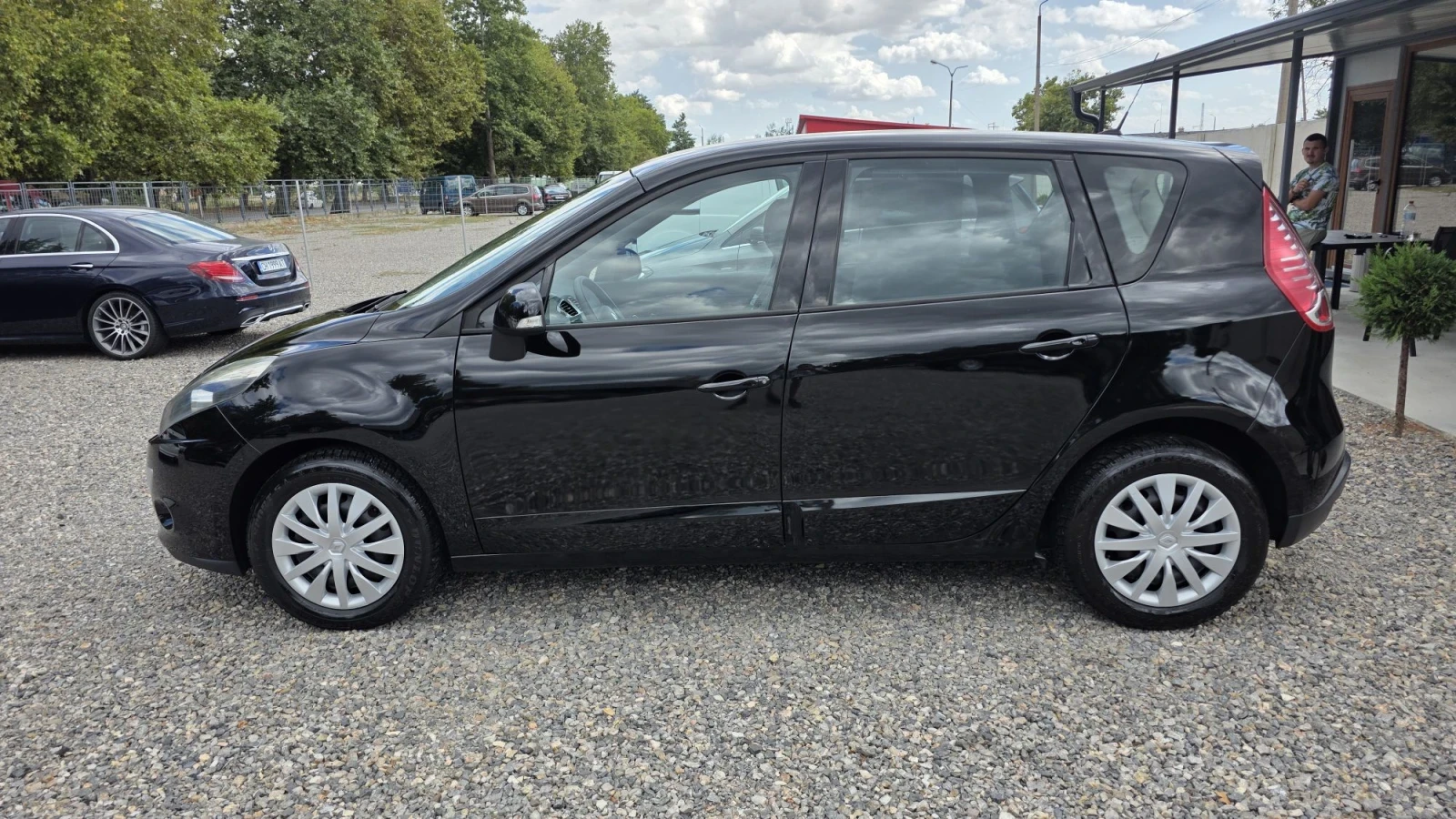 Renault Scenic, снимка 8 - Автомобили и джипове - 56532651