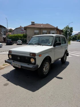 Lada Niva     Товарна версия с 2 места, снимка 1