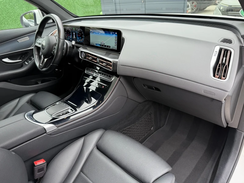 Mercedes-Benz EQC 400/4matic* Burmester* Head-up* , снимка 13 - Автомобили и джипове - 50225768