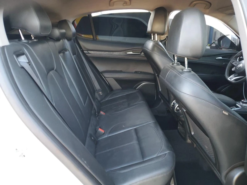 Alfa Romeo Stelvio РЕАЛНИ КМ, снимка 10 - Автомобили и джипове - 52861096