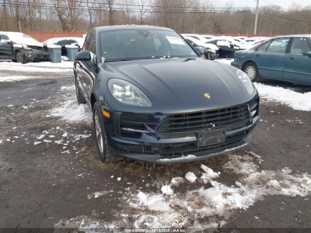 Porsche Macan Fully Loaded* Luxury PKG* Massaging seats* Premium, снимка 2 - Автомобили и джипове - 53024901