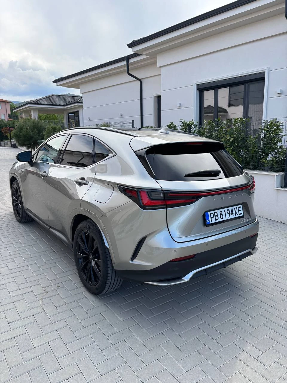 Lexus NX 350 F-SPORT - изображение 4