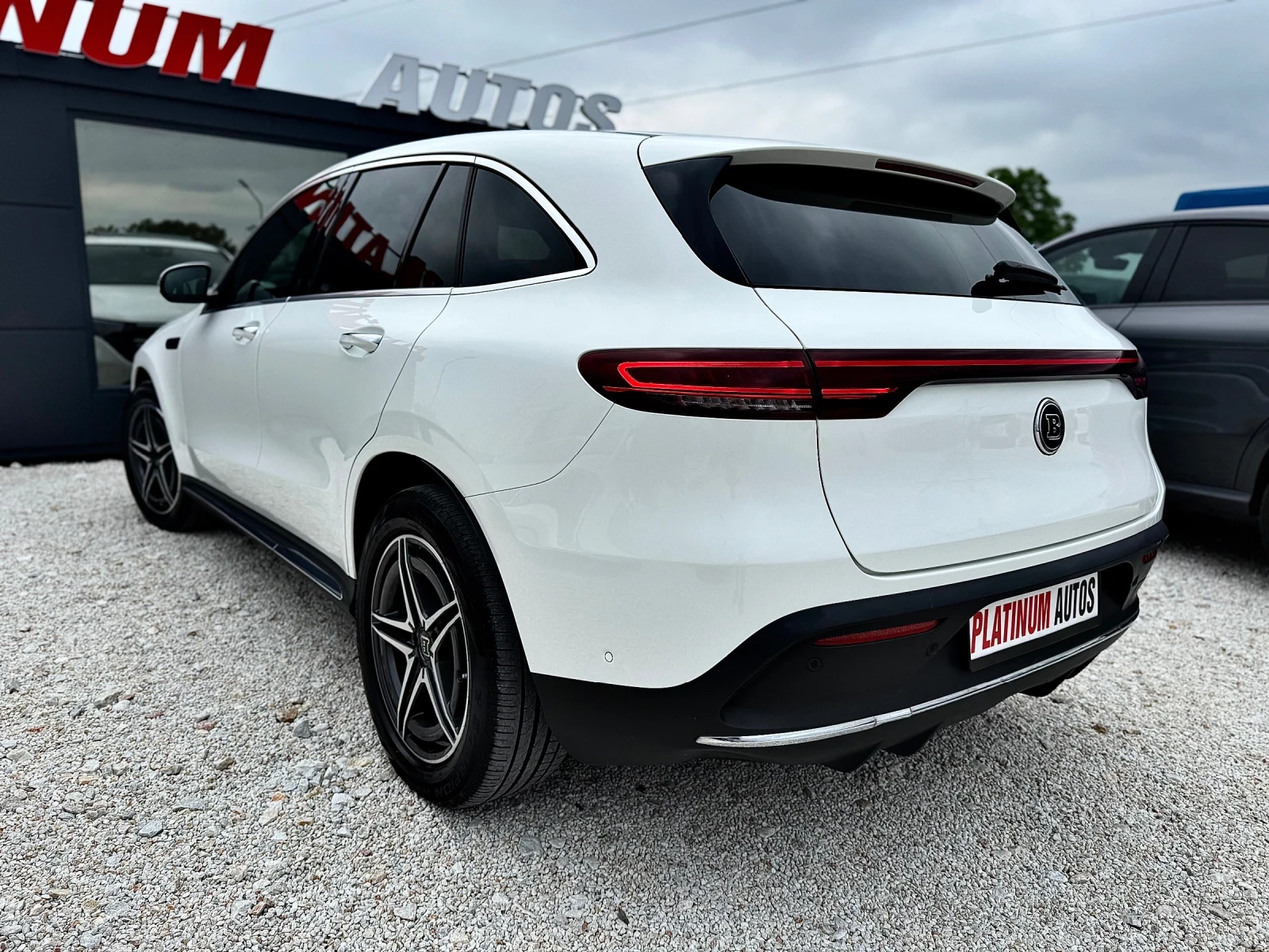 Mercedes-Benz EQC 400/4matic* Burmester* Head-up*  - изображение 6