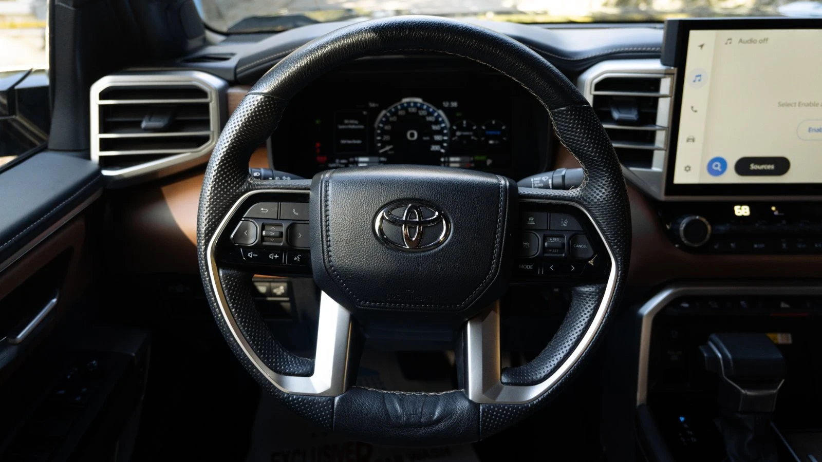 Toyota Tundra 4WD 1794 EDITION CREW MAX HYBRID  - изображение 5