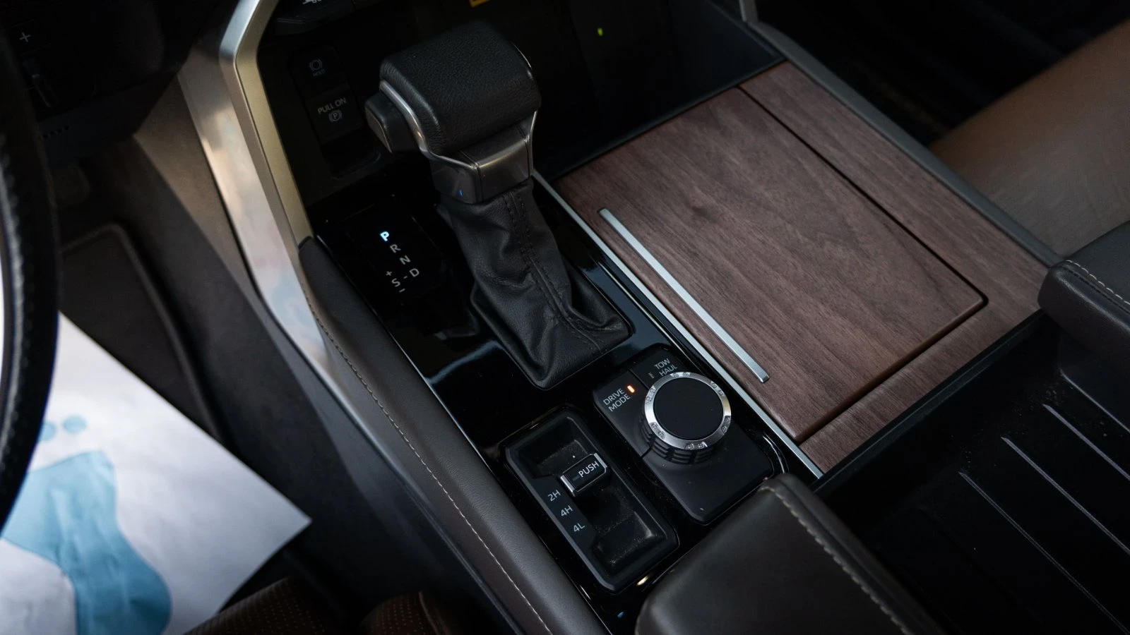 Toyota Tundra 4WD 1794 EDITION CREW MAX HYBRID  - изображение 3