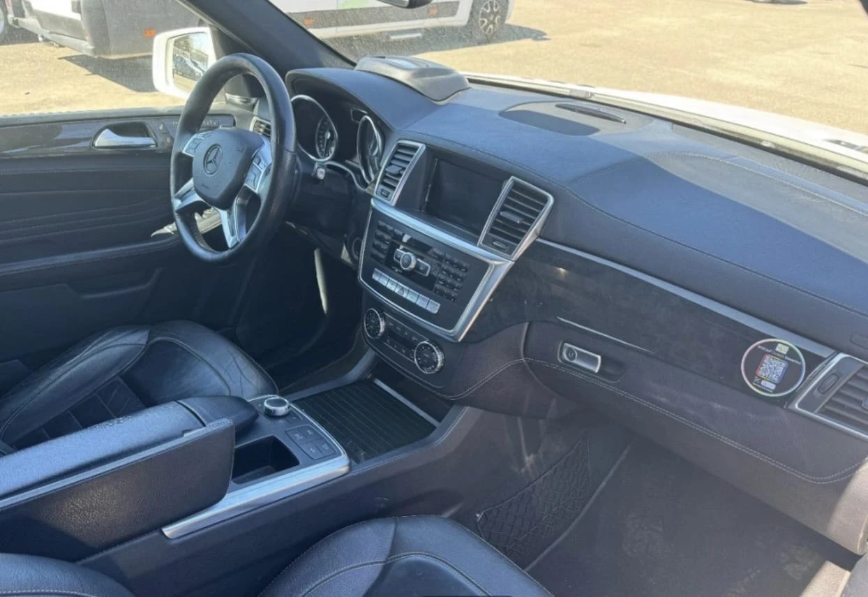 Mercedes-Benz ML 350 CDI AMG Paket, снимка 7 - Автомобили и джипове - 54358599