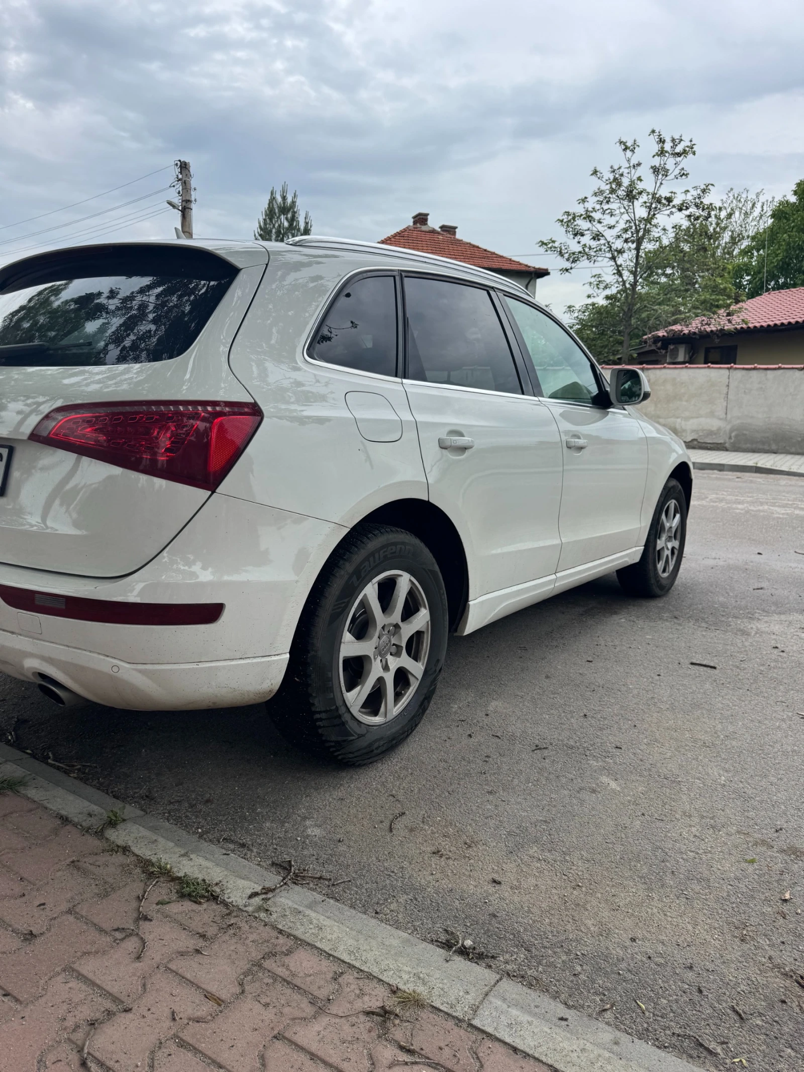 Audi Q5 3.0 TDI Quattro Automatic/Leather/Navi/Pano Euro 5, снимка 4 - Автомобили и джипове - 54630589
