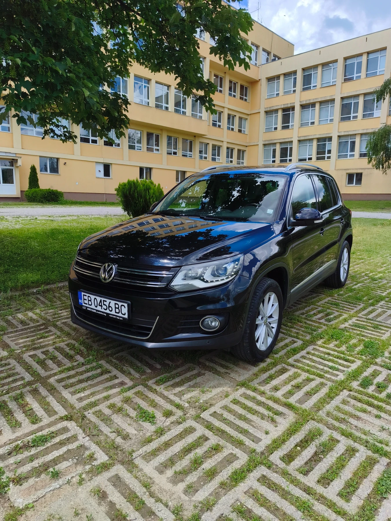 VW Tiguan 2.0TDI 4x4 ITALIA, снимка 3 - Автомобили и джипове - 54667500