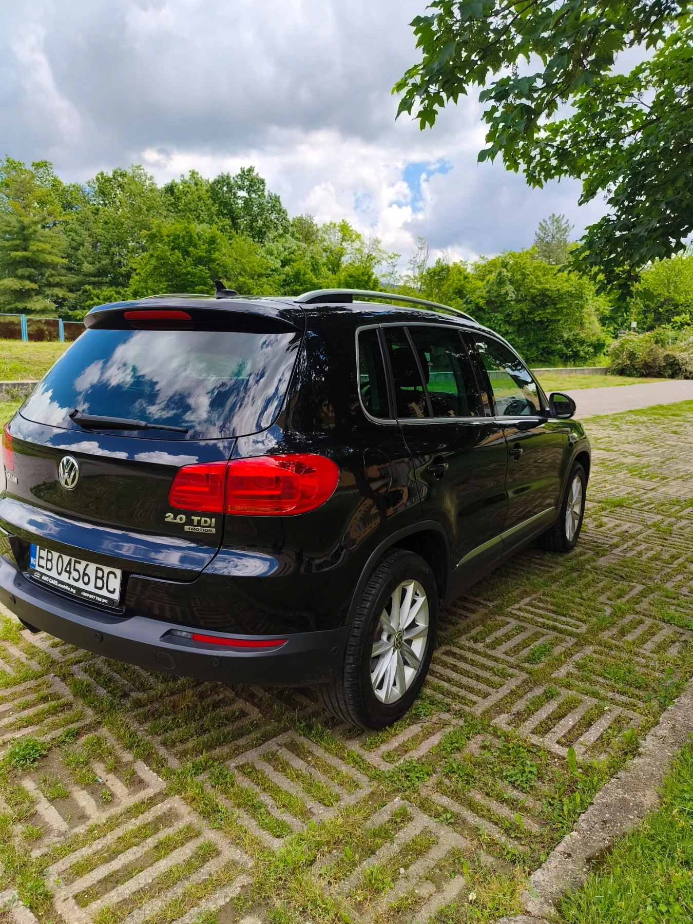 VW Tiguan 2.0TDI 4x4 ITALIA, снимка 5 - Автомобили и джипове - 54667500