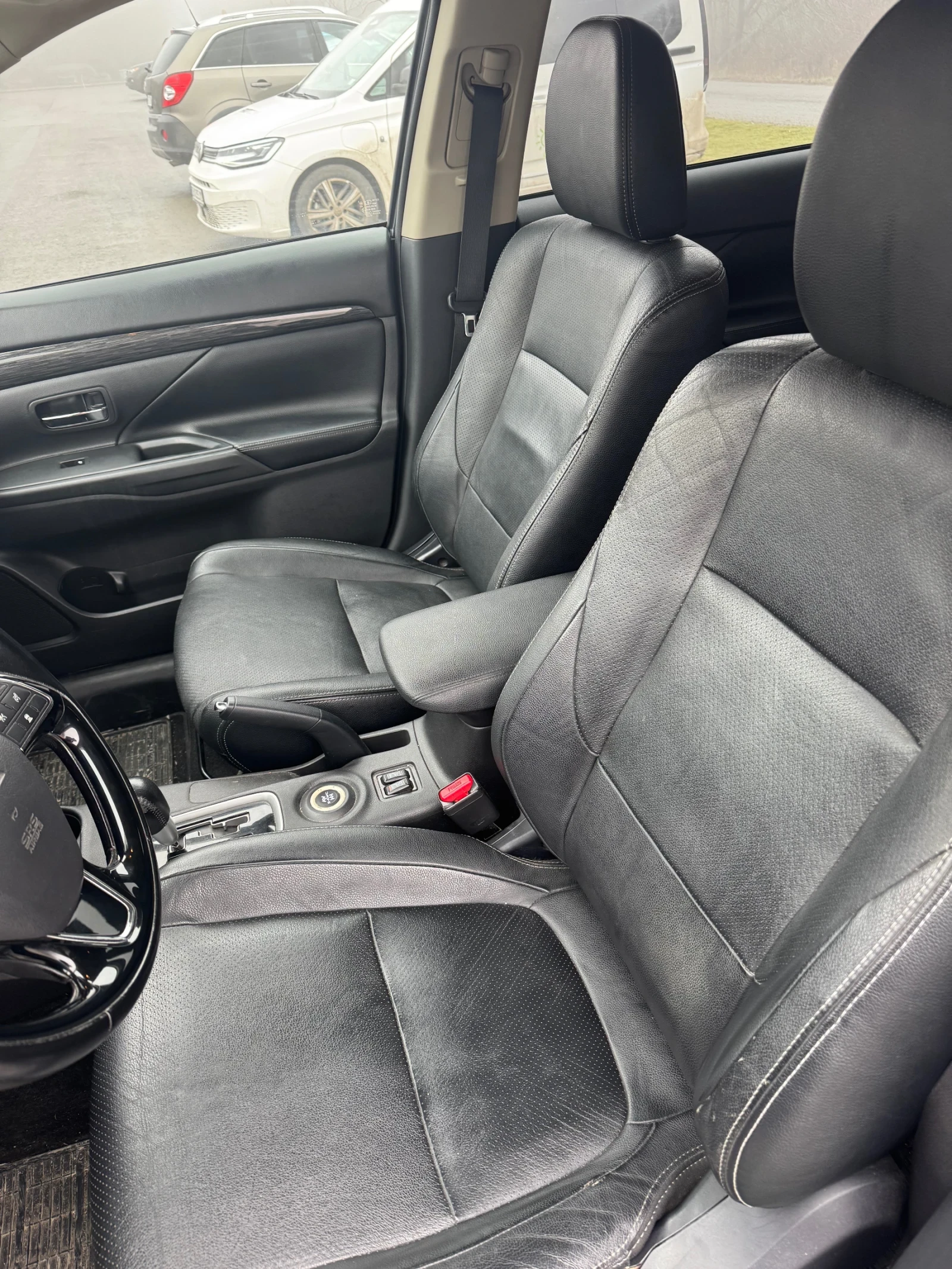 Mitsubishi Outlander, снимка 5 - Автомобили и джипове - 54748222