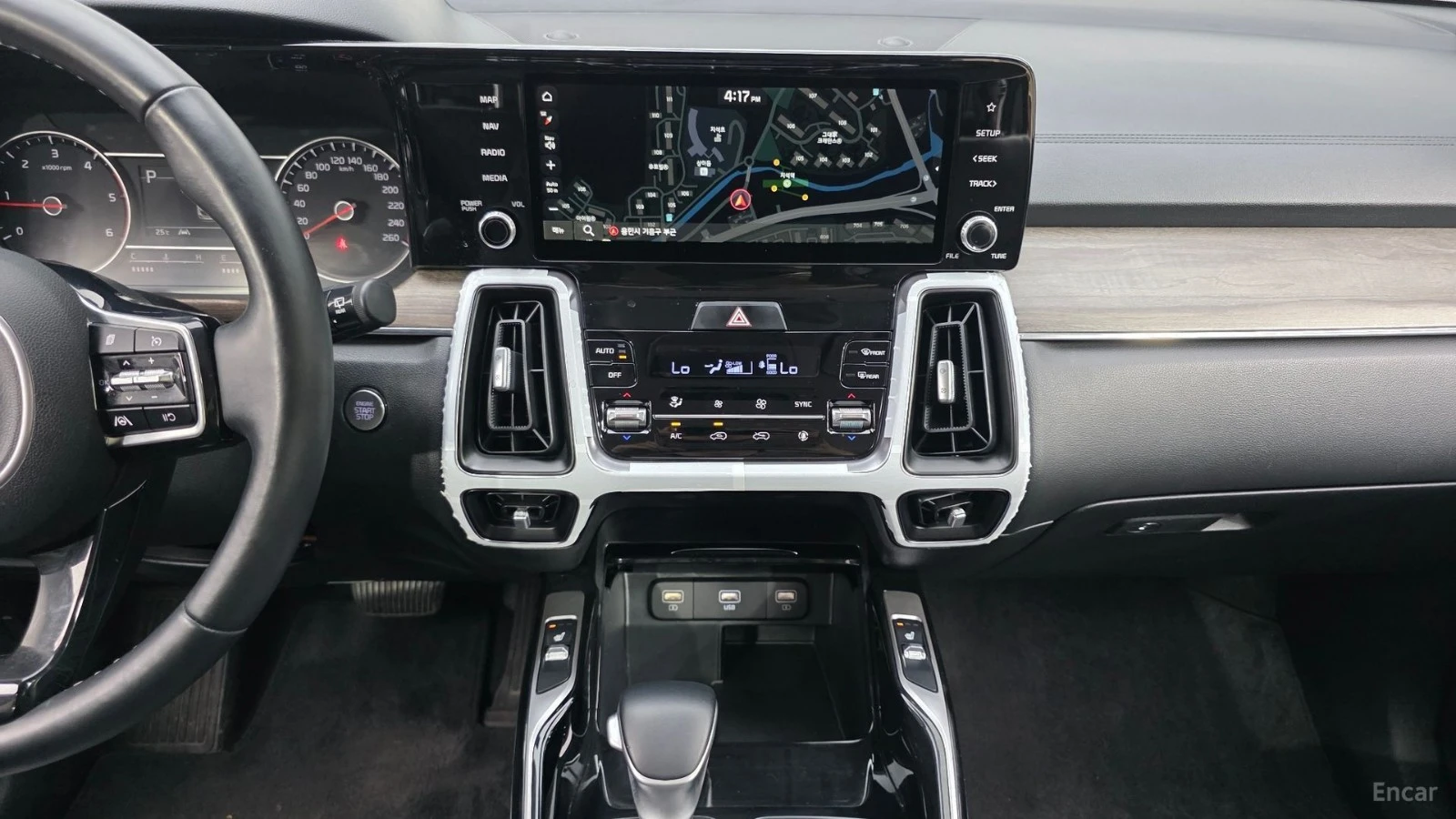 Kia Sorento 2.2D* Trendy* ПОДГРЕВ* КАМЕРА* КОЖА* KEYLESS* , снимка 10 - Автомобили и джипове - 55460239
