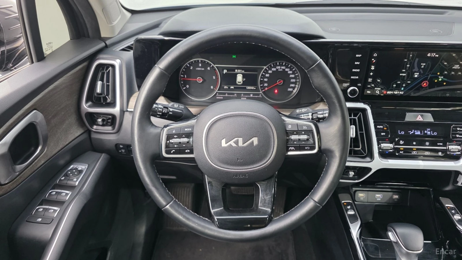 Kia Sorento 2.2D* Trendy* ПОДГРЕВ* КАМЕРА* КОЖА* KEYLESS* , снимка 6 - Автомобили и джипове - 55460239