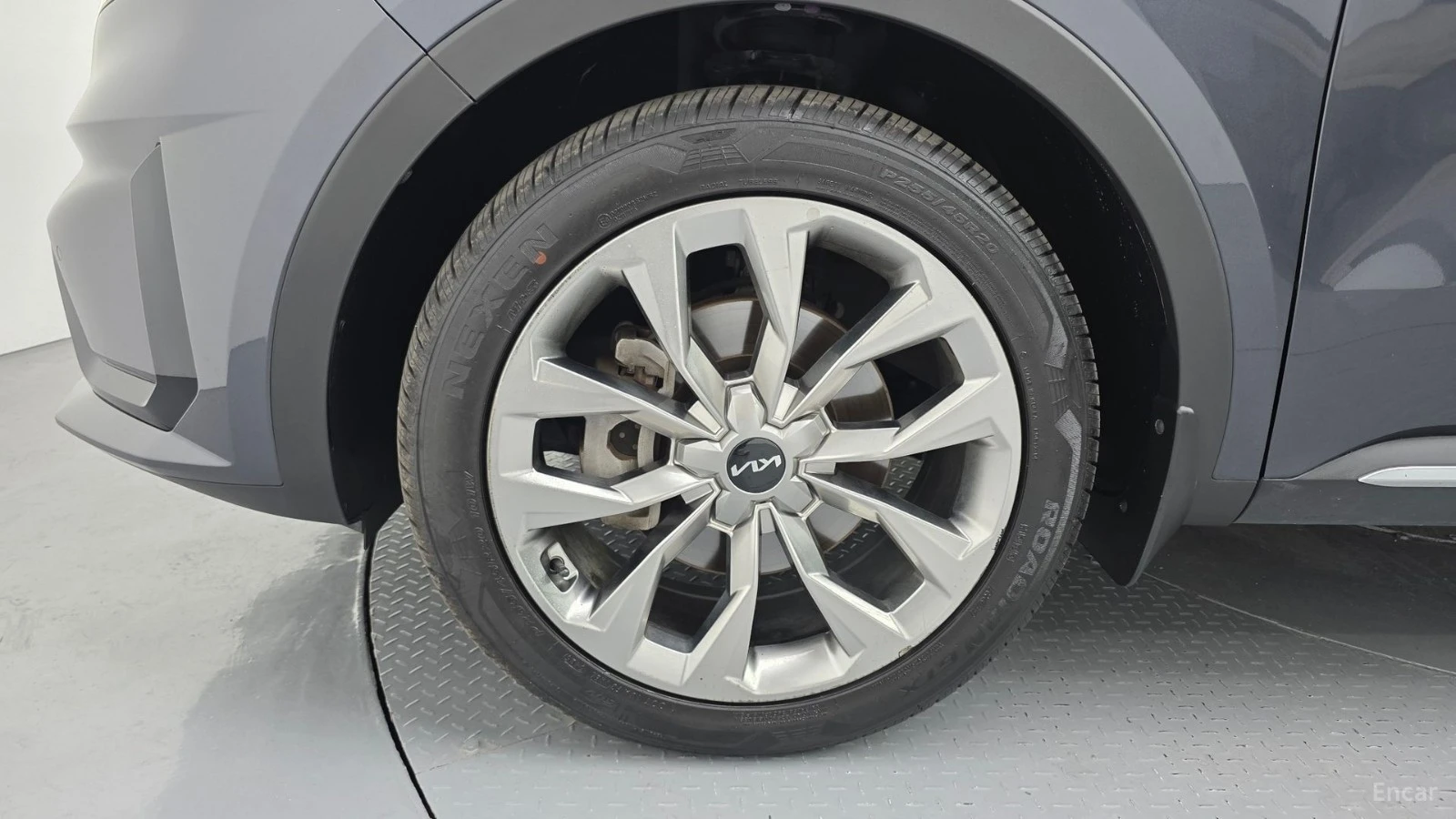 Kia Sorento 2.2D* Trendy* ПОДГРЕВ* КАМЕРА* КОЖА* KEYLESS* , снимка 16 - Автомобили и джипове - 55460239