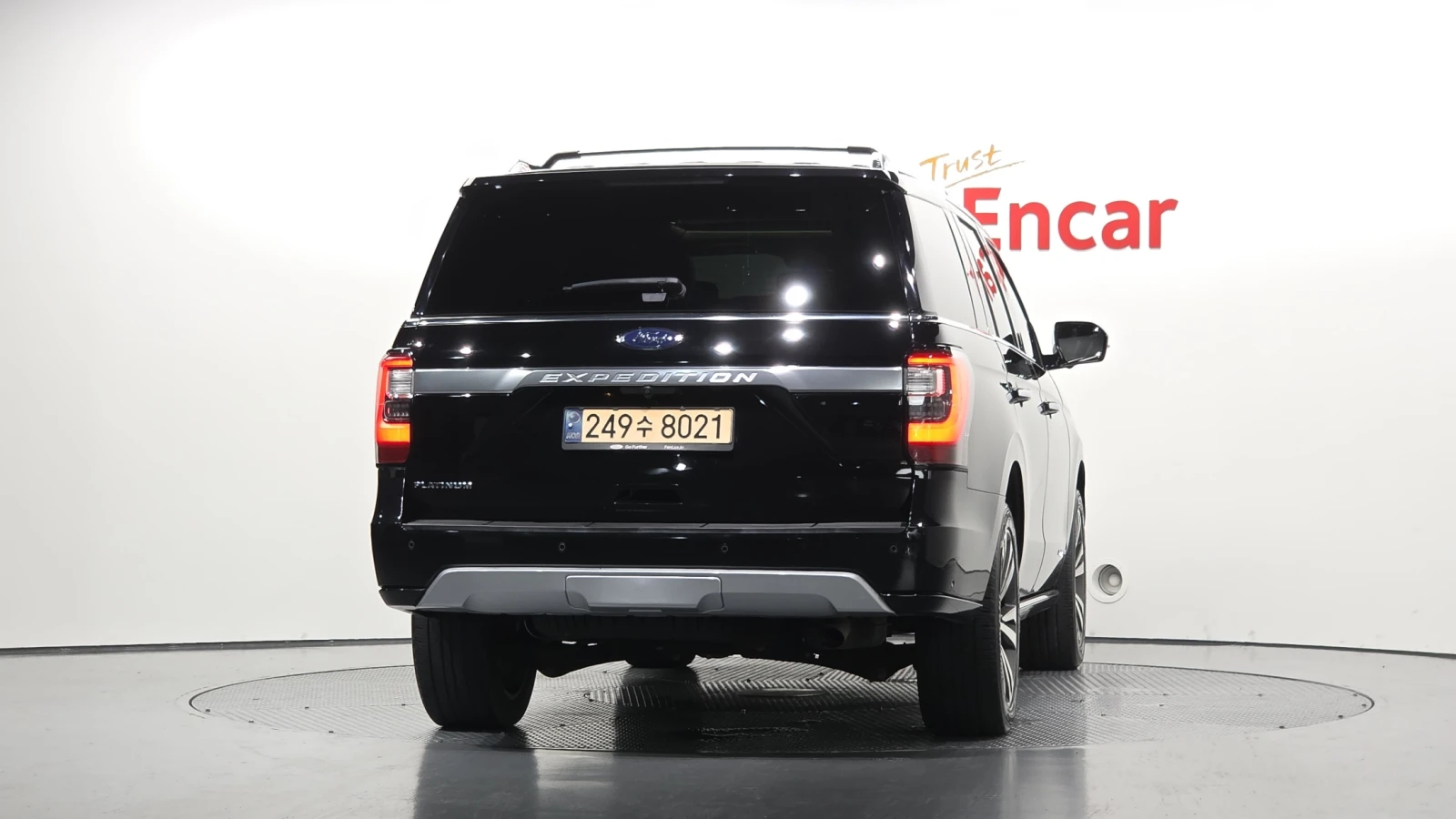 Ford Expedition Platinum* 360* ЕЛ. БАГАЖНИК* BLIND SPOT* ЛЮК* КРАЙ, снимка 4 - Автомобили и джипове - 55594075