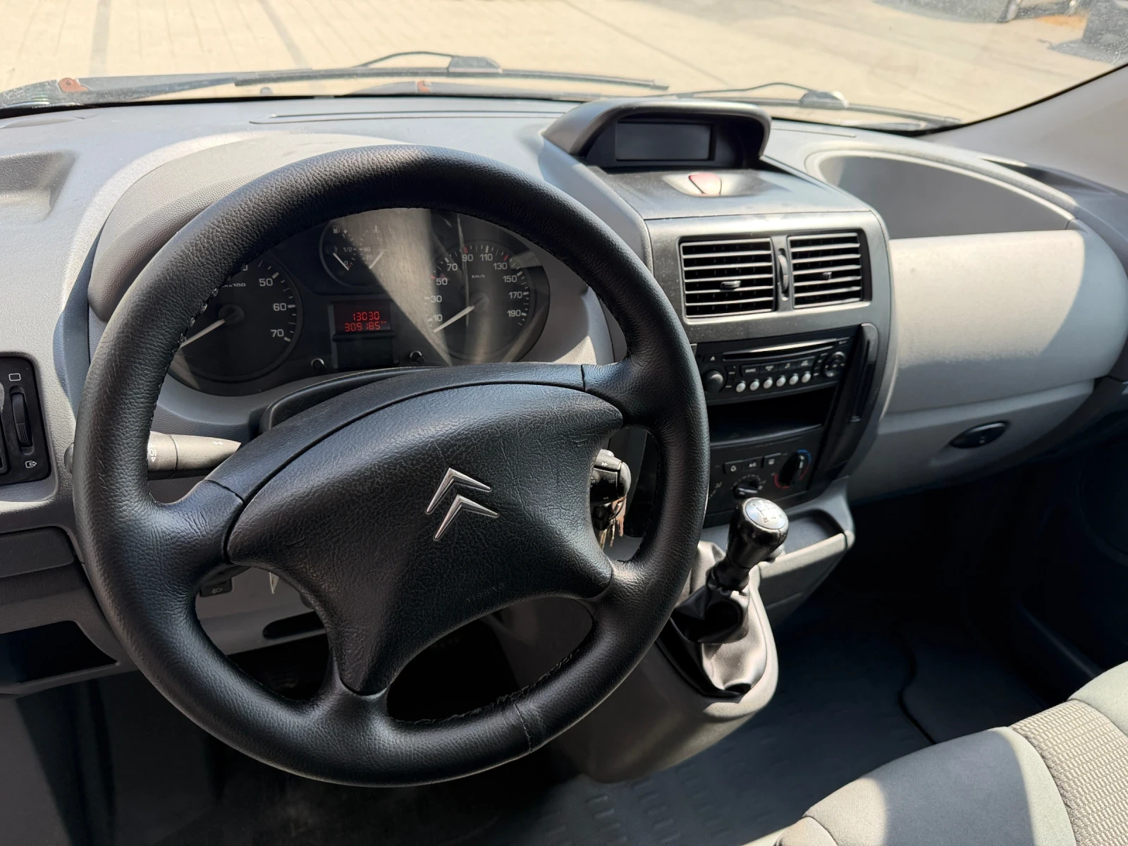 Citroen Jumpy 1.6HDI 6 места L2H1, снимка 11 - Бусове и автобуси - 55727118