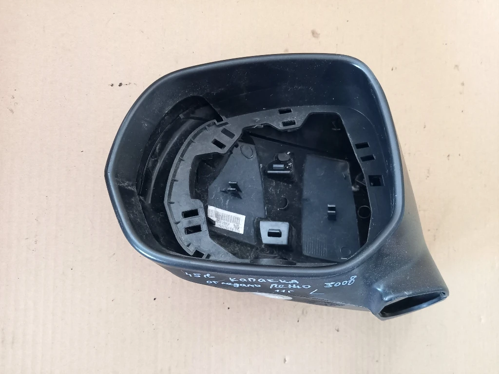 Капачка ляво огледало Пежо 3008