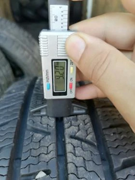 Гуми Зимни 195/70R15, снимка 3