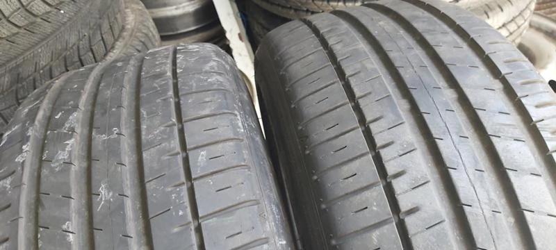 Гуми Летни 225/40R18, снимка 2 - Гуми и джанти - 32903377