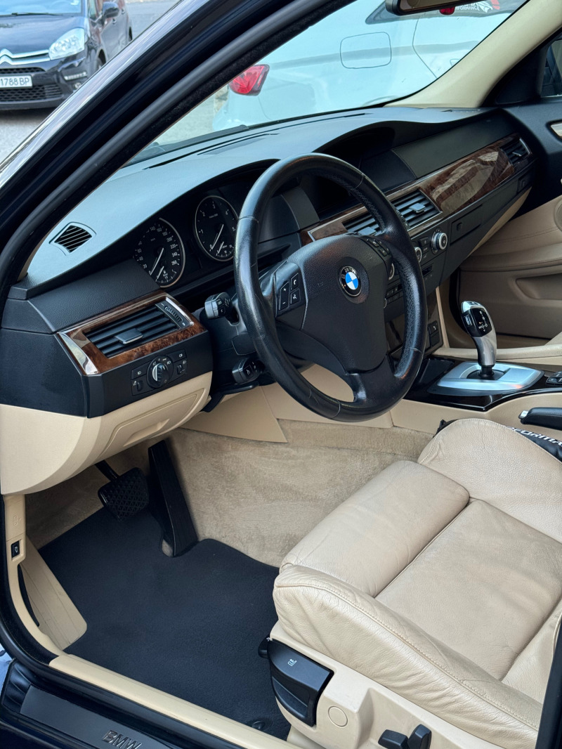 BMW 525 D Facelift 3.0d, снимка 11 - Автомобили и джипове - 44438320