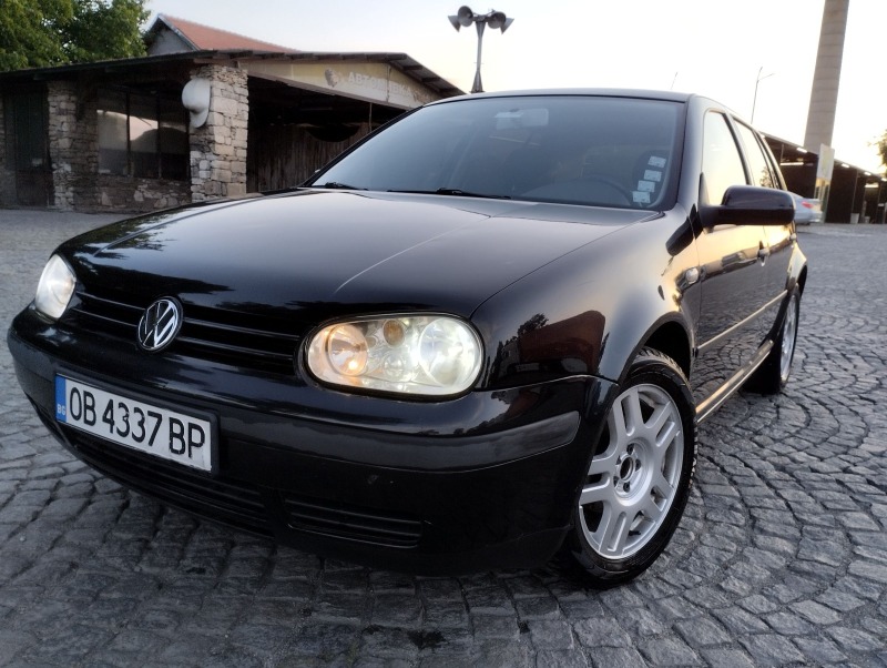 VW Golf  Golf 4, снимка 1 - Автомобили и джипове - 46282181