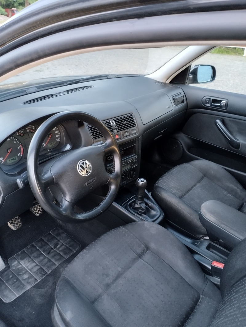 VW Golf  Golf 4, снимка 15 - Автомобили и джипове - 46282181