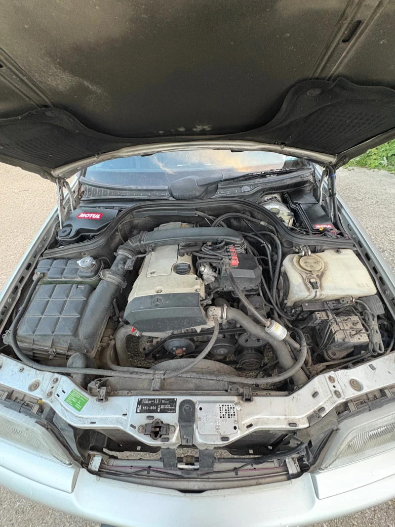 Mercedes-Benz C 200 Бензин / Газ, снимка 7 - Автомобили и джипове - 51941458