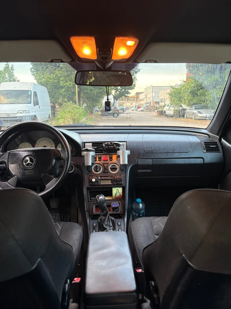 Mercedes-Benz C 200 Бензин / Газ, снимка 6 - Автомобили и джипове - 51941458