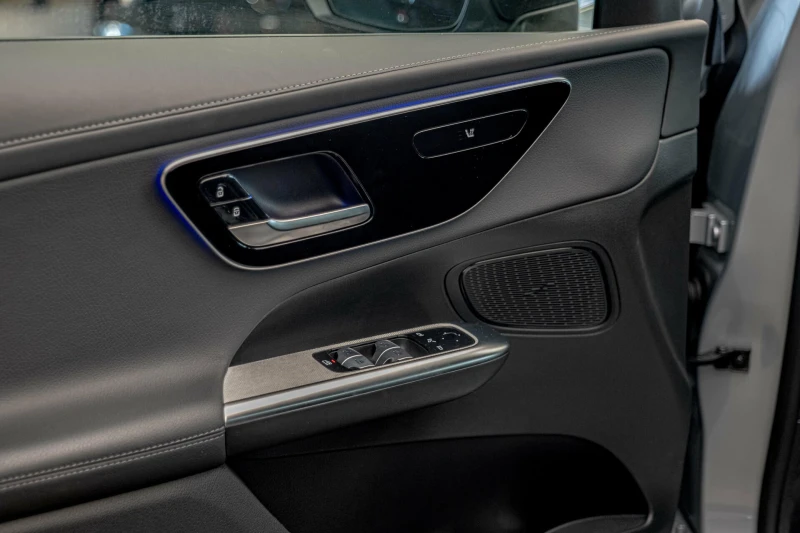 Mercedes-Benz GLC 200 AMG/Coupe/Подгрев/Камера/4Matic/Night Paket, снимка 9 - Автомобили и джипове - 52108812