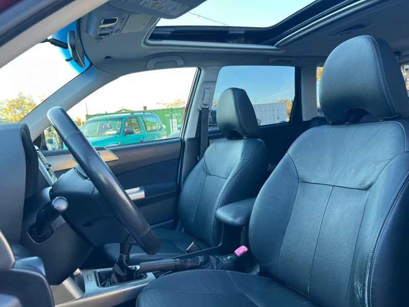 Subaru Forester 2.5Turbo AWD* ШВЕЙЦАРИЯ* КОЖА* НАВИ* , снимка 15 - Автомобили и джипове - 52238085
