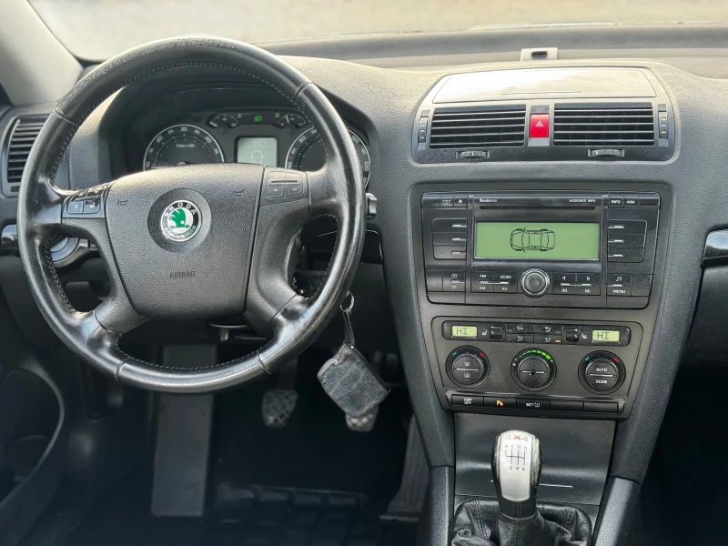 Skoda Octavia 2.0BMM/4x4/140kc/Laurin & Klement, снимка 12 - Автомобили и джипове - 52720859