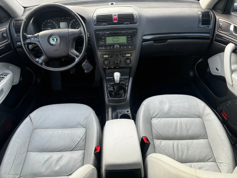 Skoda Octavia 2.0BMM/4x4/140kc/Laurin & Klement, снимка 11 - Автомобили и джипове - 52720859