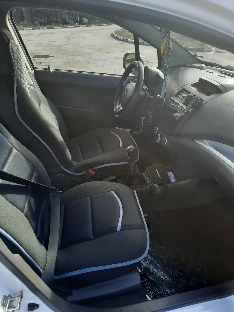 Chevrolet Spark, снимка 10 - Автомобили и джипове - 52799222