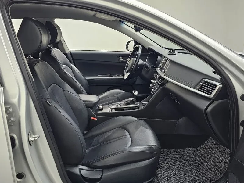 Kia K5 2.0 LPG, снимка 10 - Автомобили и джипове - 55794380
