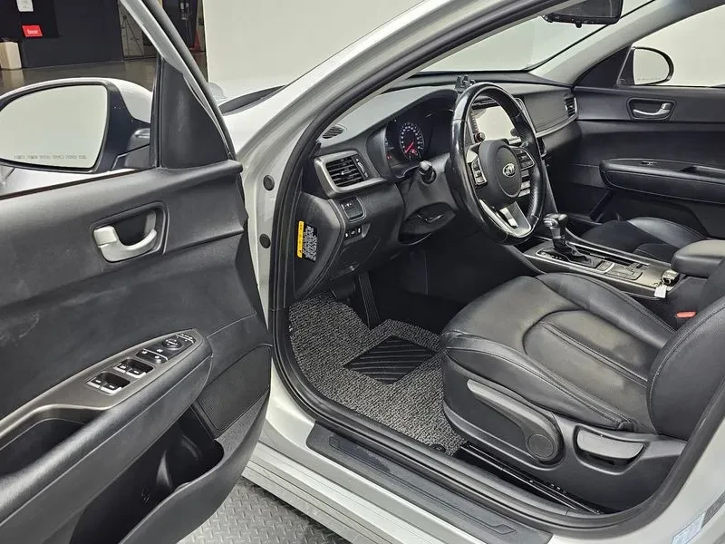 Kia K5 2.0 LPG, снимка 11 - Автомобили и джипове - 55794380