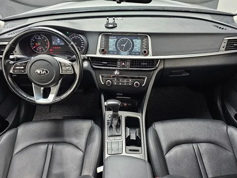 Kia K5 2.0 LPG, снимка 7 - Автомобили и джипове - 55794380