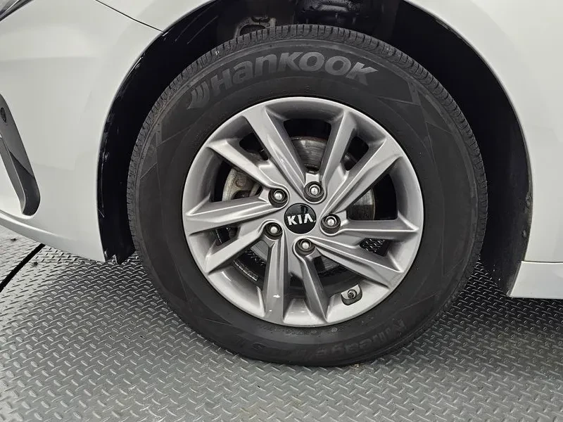 Kia K5 2.0 LPG, снимка 5 - Автомобили и джипове - 55794380