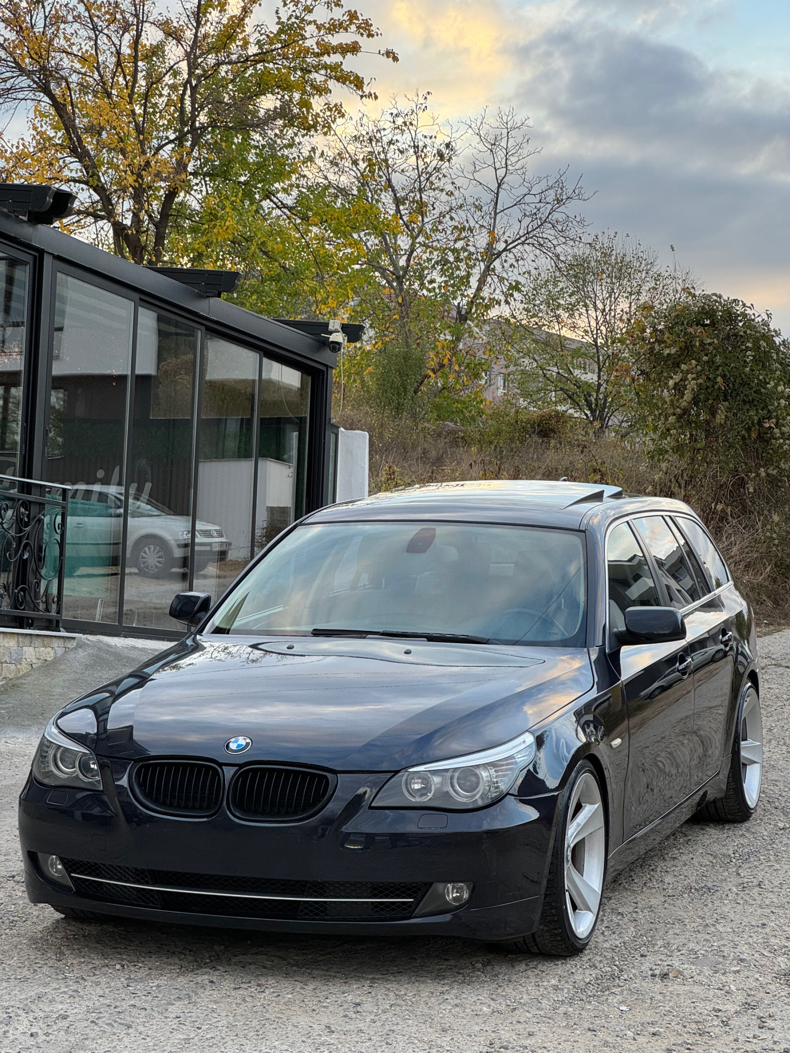 BMW 525 D Facelift 3.0d - изображение 1